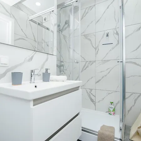 Oaza Urbana Langa Circ Si Centru - Modern Si Confortabil Διαμέρισμα