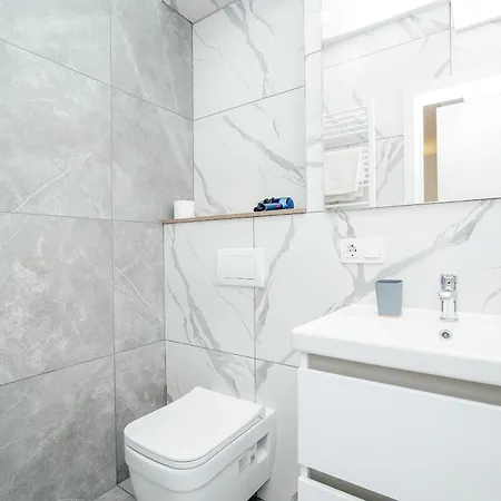 Oaza Urbana Langa Circ Si Centru - Modern Si Confortabil * Κισινάου
