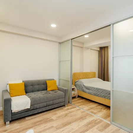 Oaza Urbana Langa Circ Si Centru - Modern Si Confortabil Διαμέρισμα