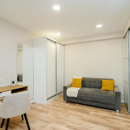 Oaza Urbana Langa Circ Si Centru - Modern Si Confortabil Διαμέρισμα Κισινάου